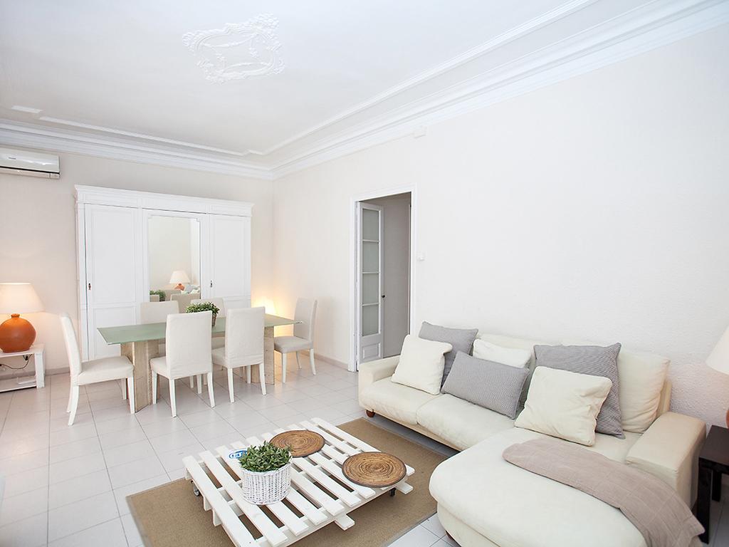 Apartment Sants-Les Corts Galileu By Interhome Barcelona Exterior photo